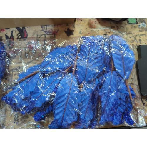 LIBERGA 200 Pcs Art Crafts Feathers 10-15cm Feathers for Handicrafts Making Home Decor Wedding Party Decorations Aesthetic Feathers,Dark Blue