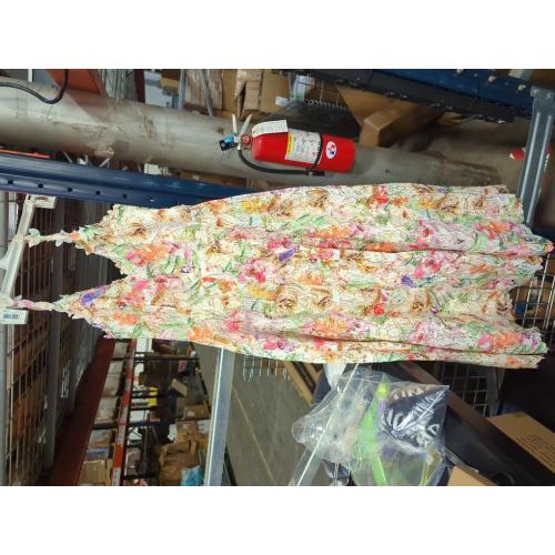 Size M Womens French Vintage Stereoscopic Floral Lace Dress V Neck Sleeveless Hollow Out Embroidery Midi Dresses