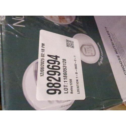 Aroma Housewares NutriWare 14-Cup (Cooked) Digital Rice Cooker and Food Steamer, White