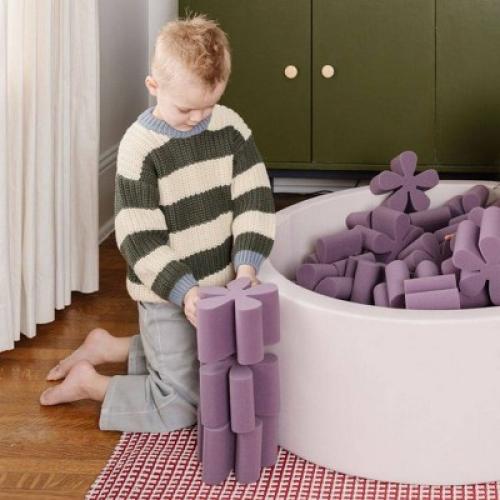 SMOL Foam Pit with Daisy Foam