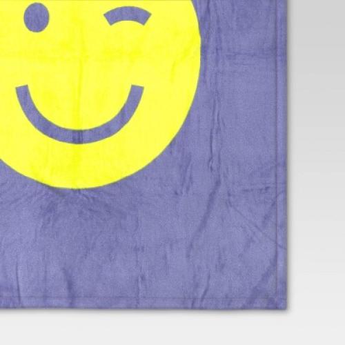 Smiley Chartreuse Flutter Throw Blanket - Room Essentials™