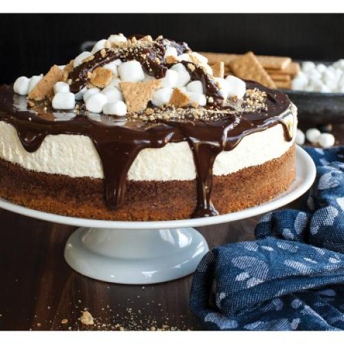 (1 pan dented around edge ) (2 pack)Nordic Ware 9 Carbon Steel Spring Form Pan Blue: Nonstick Cheesecake Pan, 9 Inch, Hand Wash, Oven-Safe, 5-Year Warranty