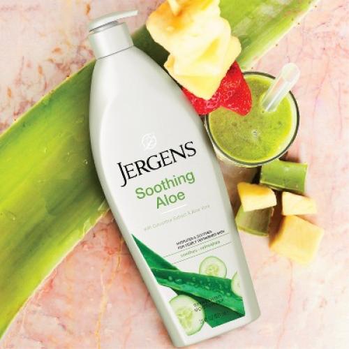 Jergens Soothing Aloe Hand and Body Lotion, Dermatologist Tested, Refreshing with Aloe Vera - 21 fl oz