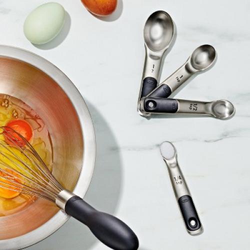 OXO  Stainless Steel Magnetic Measuring Spoons Black