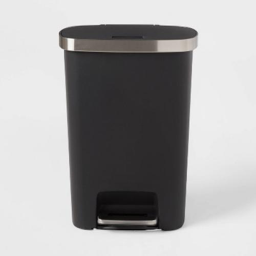 Plastic Locking Lid Step Trash Can Black - Brightroom™