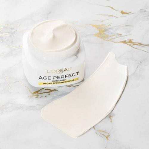 L'Oreal Paris Age Perfect Collagen Expert Day Moisturizer - SPF 30 - 2.5oz