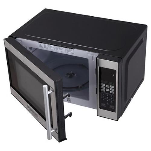 BLACK+DECKER 0.7 cu ft 700W Microwave Oven - Black - EM720CPN-P