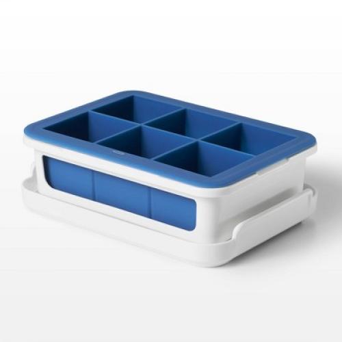 OXO Covered Ice Cube Tray Large Cubes: BPA-Free Silicone & Plastic, 6 Cavities, Dishwasher-Safe, Ice Mold with Lid