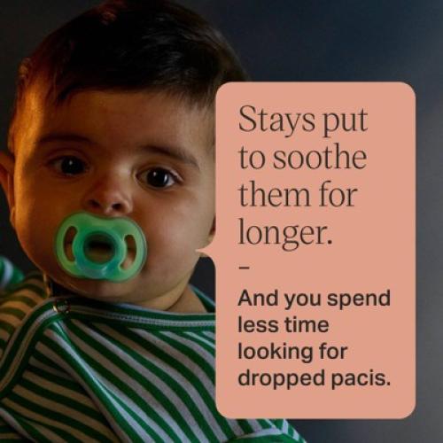 Tommee Tippee Ultra-light Day and Night Pacifiers - One-Piece Silicone Design - 4pk 0-6m