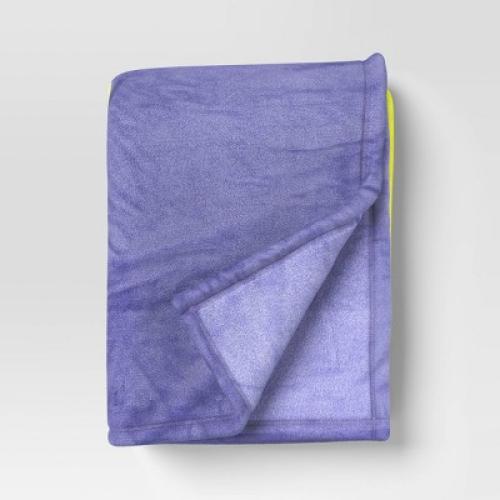 Smiley Chartreuse Flutter Throw Blanket - Room Essentials™