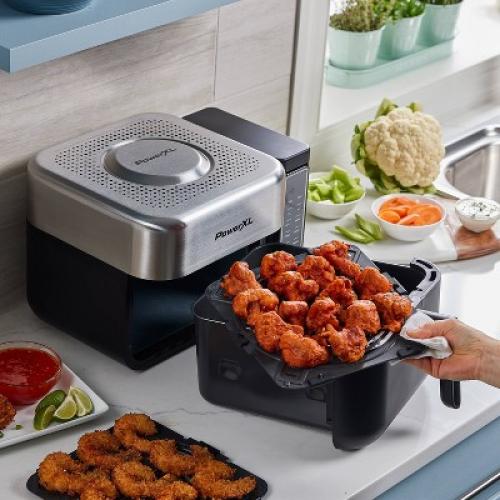 PowerXL 8qt Air Max Air Fryer ( The air fryer is missing the screws to assemble a part)