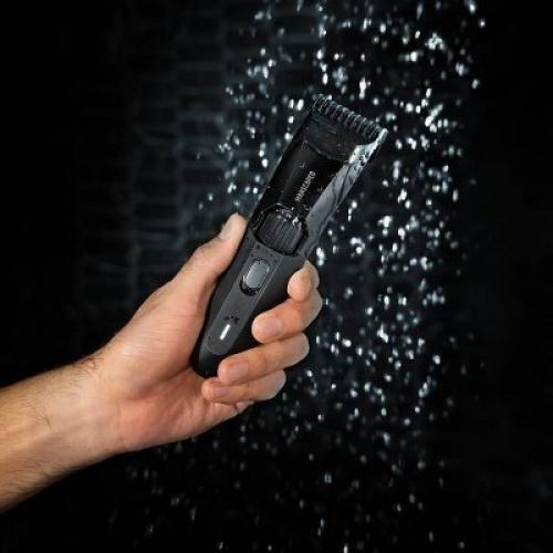 MANSCAPED The Beard Hedger SkinSafe Cordless Beard Trimmer, Waterproof Clippers for Facial Hair Shaving