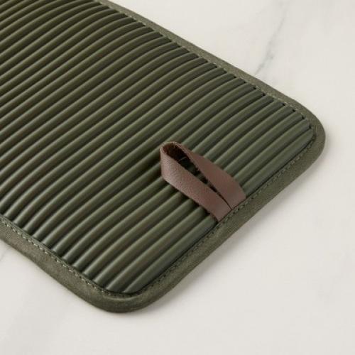 KITCHENAID Evergreen Design Series Herringbone Ribbed Soft Silicone Oven Mitts 2-Pack, Heat Resistant, Waterproof, Deep Forest Green, 7x14 2 pot holders