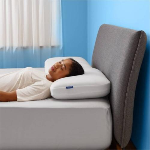 The Casper Essential Cooling Foam Pillow - Standard/Queen