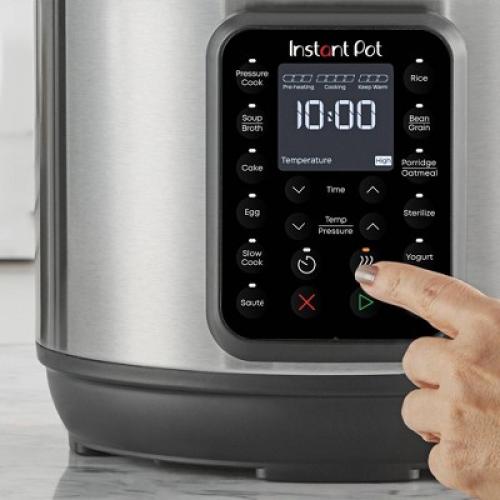 Instant Pot 6qt 9-in-1 Pressure Cooker Bundle