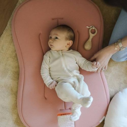 Snuggle Me Organic Curve Infant Lounger - Gumdrop
