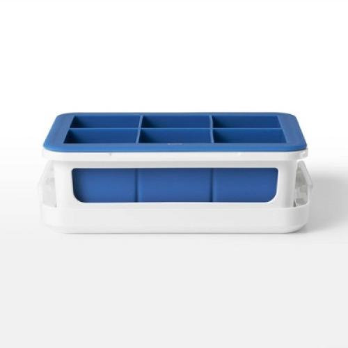 OXO Covered Ice Cube Tray Large Cubes: BPA-Free Silicone & Plastic, 6 Cavities, Dishwasher-Safe, Ice Mold with Lid
