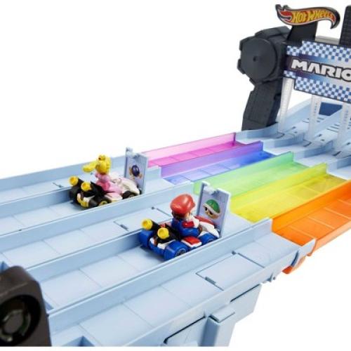Hot Wheels Nintendo Mario Kart Rainbow Road Raceway Track Set 30 Piece with 2 1:64 Scale Vehicles - Target Exclusive