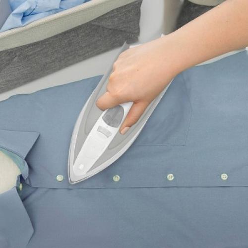 Sunbeam 1200W Compact Steam Iron with Shot of Steam Feature