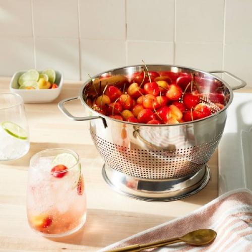 (3 piece set) 3qt Stainless Steel Colander Silver oven mitt dark gray 6 cast iron skillet