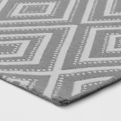 4'x5'6 Diamond Area Rug Gray - Room Essentials™