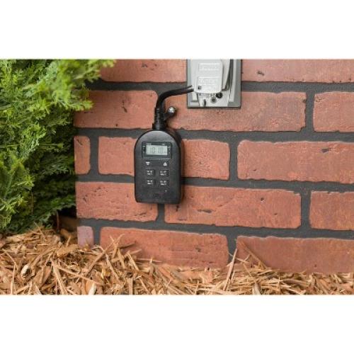 GE 3-Outlet Grounded Extension Cord Indoor/Outdoor 16AWG 25' Black