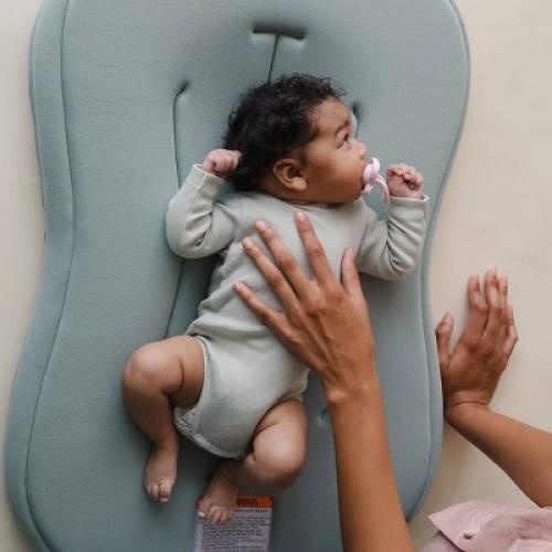 Snuggle Me Organic Curve Infant Lounger - Slate