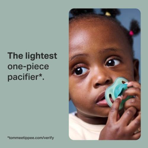 Tommee Tippee Ultra-light Day and Night Pacifiers - One-Piece Silicone Design - 4pk 0-6m