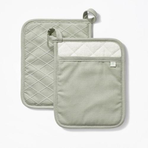 2pk Potholder Sage Green - Figmint™ ‼️only comes with one and has mild stains‼️