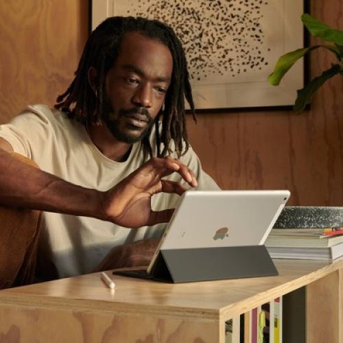 Apple iPad 10.2-inch Wi-Fi 64GB (2021, 9th Generation) - Silver