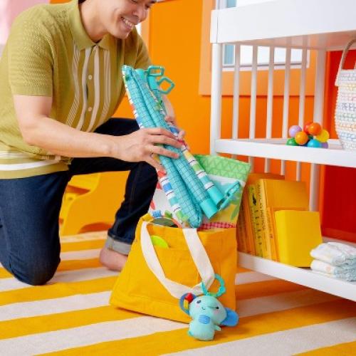 Bright Starts Wild Wiggles Baby Activity Gym & Machine-Washable Play Mat - Green