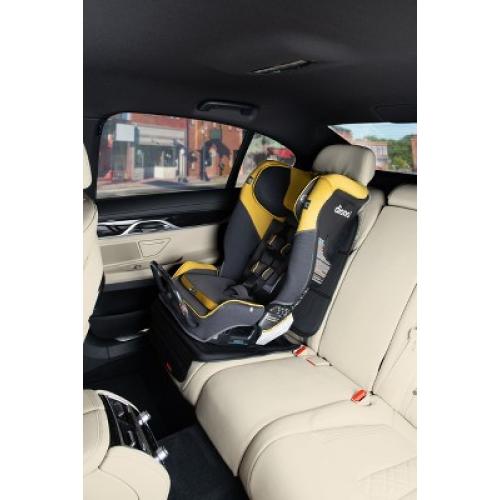 Diono Seat Guard Complete, Full Size Car Seat Protector, Raised Edges, Non Slip Backing, Black