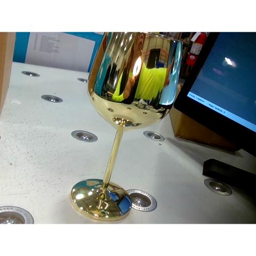 Gusto Nostro Stainless Steel Wine Glass - 18 oz Unbreakable Gold Wine Glasses for Travel, Camping and Pool - Fancy, Unique and Cute Portable Metal Wine Glass for Outdoor Events, Picnics (Set of 2)