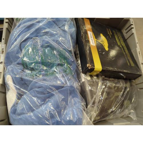 18460210 20 Item Mystery Box