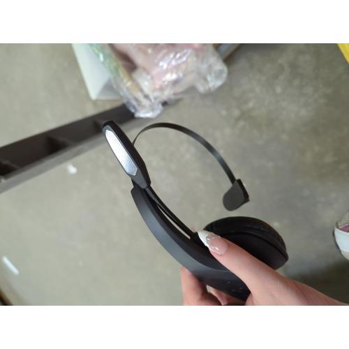 Trucker Bluetooth Headset, Wireless Headset with Mic, Bluetooth Headsets with Dual Noise Cancelling Microphone & Mute Button, 55Hrs Working Time PC Headsets for Cell Phones, Computer, Truck Driver