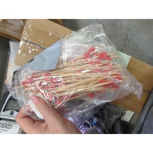 Karat Earth 3.5'' Bamboo Pick, Red - 30ct