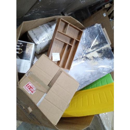 General merchandise Mixed Returns Pallet