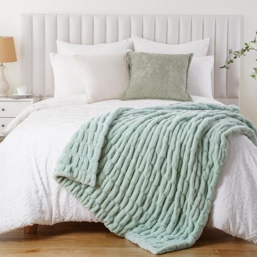 Battilo Super Soft Faux Fur Throw Blanket for Couch, 60x80, Sage Green