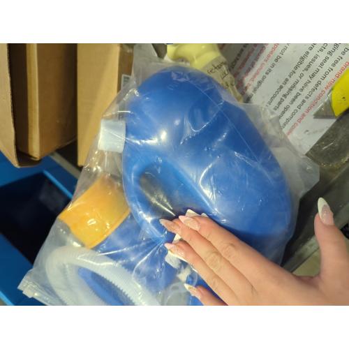 Portable Urinals for Men Spill Proof, OOCOME Upgrade Male Urinal Bottle Spill Proof for Seniors, Bedside Urinal with Soft Funnel & Long Hose, for Hospital Wheelchair Bedridden Car and Travel Use