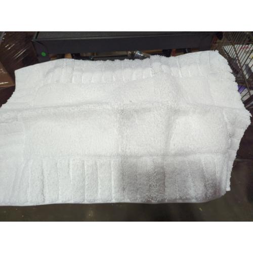 White Medium Mat
