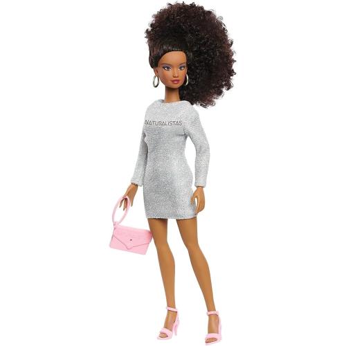 Naturalistas Paige 3 Fashion Doll with Wash Day Fashion Pack, 11.5 Inch Articulated Doll with Authentic Textured Hair, Poseable Collectible Doll for Kids Ages 3