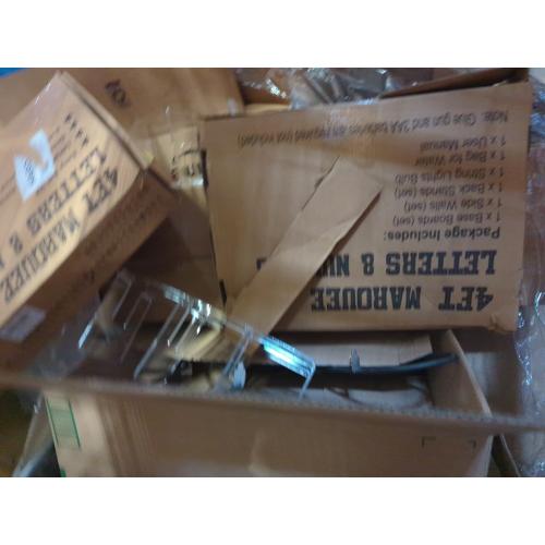 20311101 AMZ-Medium and Small Salvage Pallet