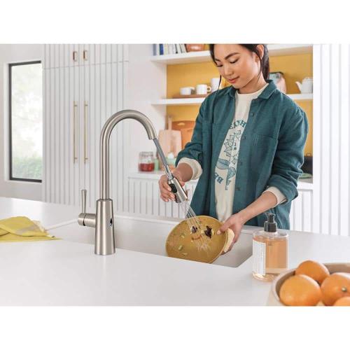 Riley Touchless Single Handle Pull-Down Sprayer Kitchen Faucet in Spot Resist Stainless