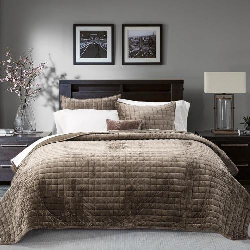 RECYCO 108 x 96 in Luxury Velvet Quilt Set King Size Bedding Sets, Ultra Soft Velvet Comforter Set, Lightweight Channel Box Stitch Oversized Bedspread Coverlet for All Season, with 2 Shams, Mocha Brown