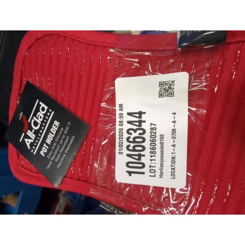 2 pack All-Clad Textiles Deluxe Heat and Stain Resistant Pot Holder. Silicone Treated Heavyweight 100-Percent Cotton Twill Hot Pad, Machine Washable, 6-inches by 10-inches, Chili Red