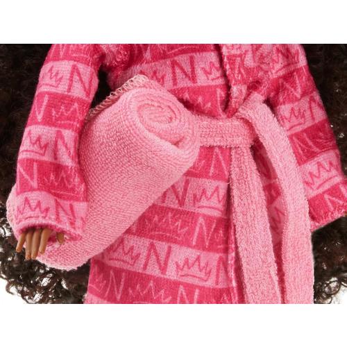 Naturalistas Paige 3 Fashion Doll with Wash Day Fashion Pack, 11.5 Inch Articulated Doll with Authentic Textured Hair, Poseable Collectible Doll for Kids Ages 3