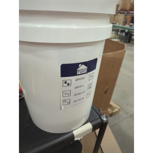 Set of 2 buckets