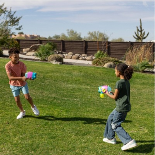 Chuckle & Roar Squirty Squirts 2-in-1 Bubble & Water Electric Blaster