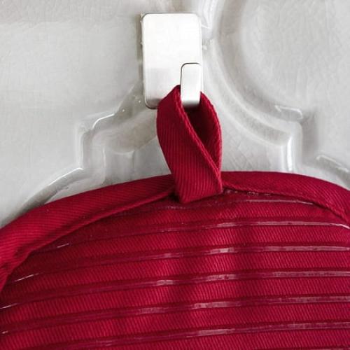All-Clad Textiles Deluxe Heat and Stain Resistant Pot Holder. Silicone Treated Heavyweight 100-Percent Cotton Twill Hot Pad, Machine Washable, 6-inches by 10-inches, Chili Red pack of 2