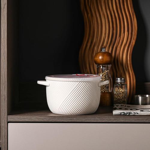 Ceramic Soup Bowl with Lid & Handle, Microwave Safe 32 oz, White